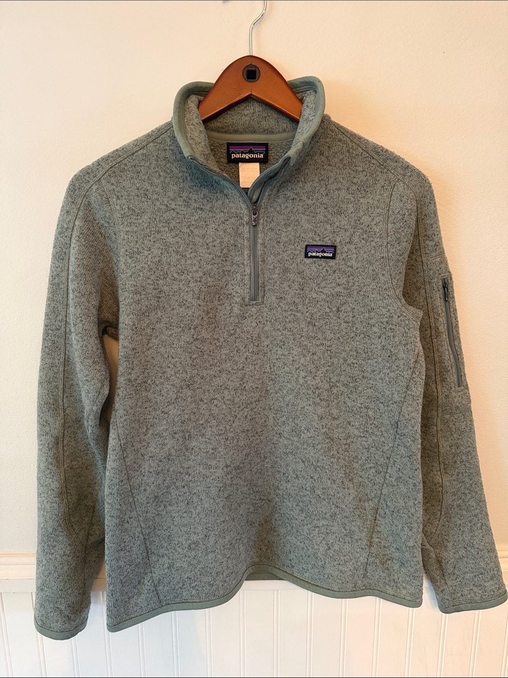 Patagonia women’s better sweater  Quarter-Zip Fleece Pullover - green gray color